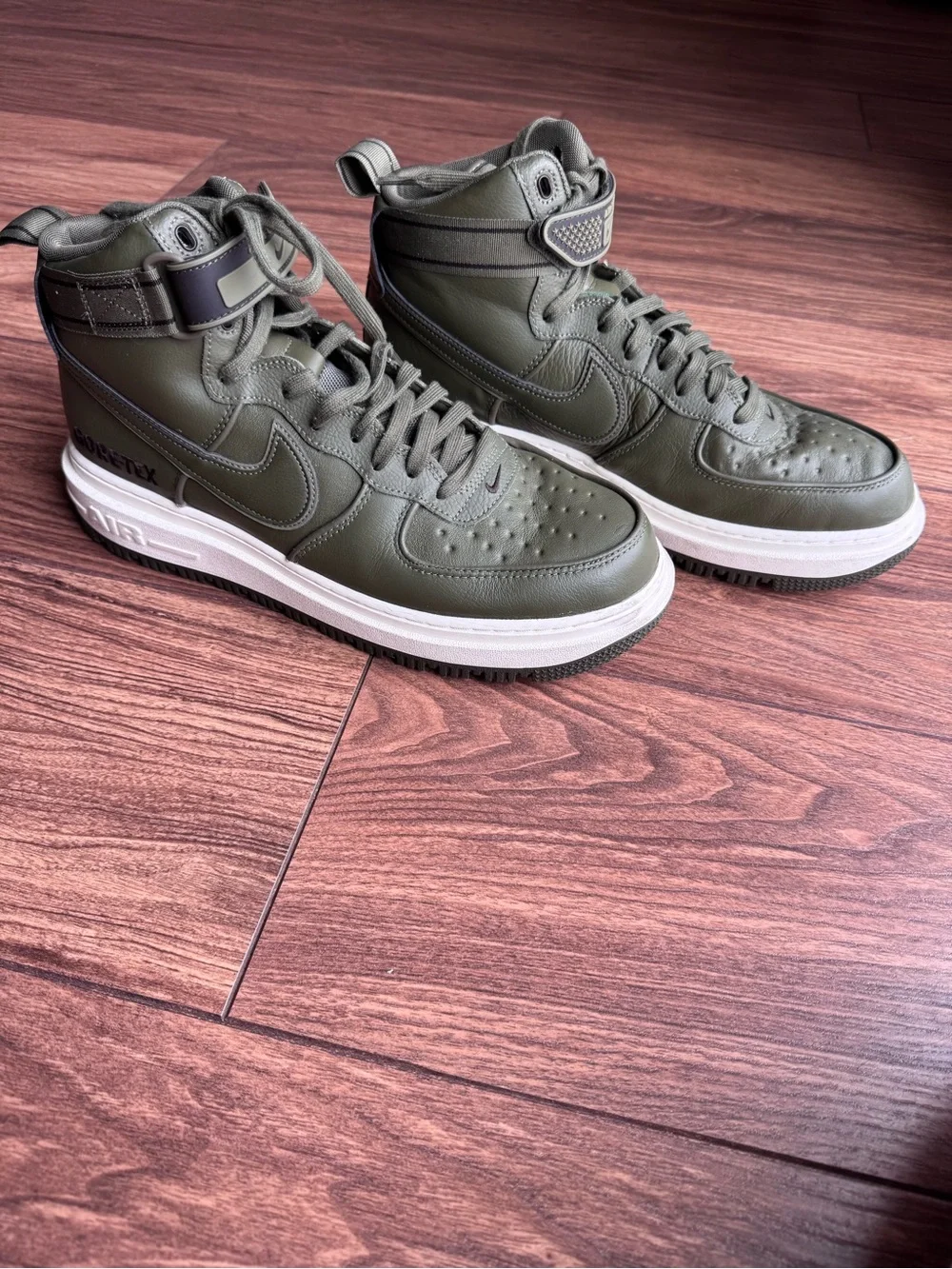 Men’s Nike Air Force 1 High Gore-Tex Boot Medium Olive